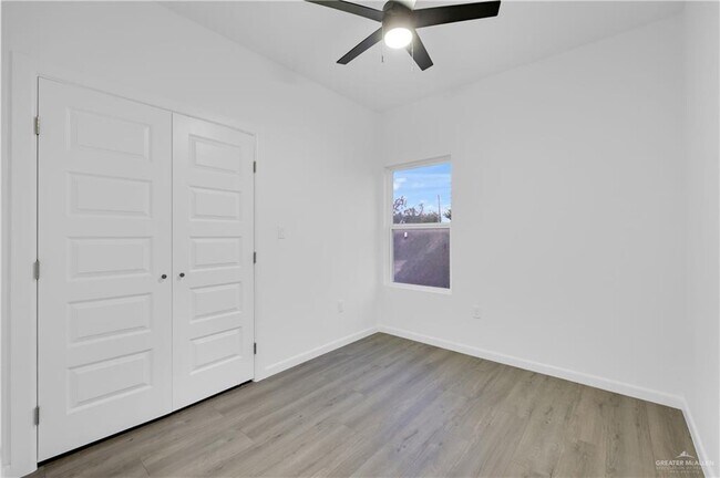 Building Photo - 211 N 28th St