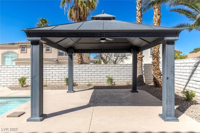 Building Photo - 2510 Putting Green Dr