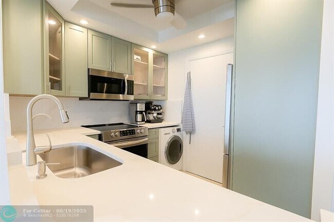 Building Photo - 6000 N Ocean Blvd