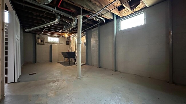 Building Photo - 4827 N 47th St