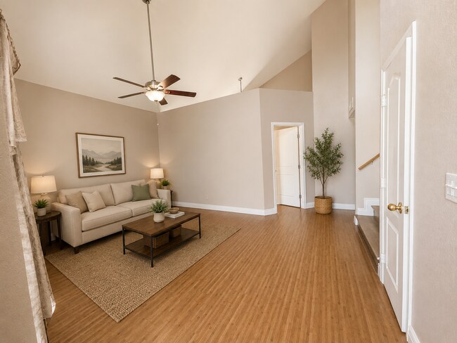 Building Photo - Convenient & Modern 3-BR/2.5-BA Home in Northwest Fresno