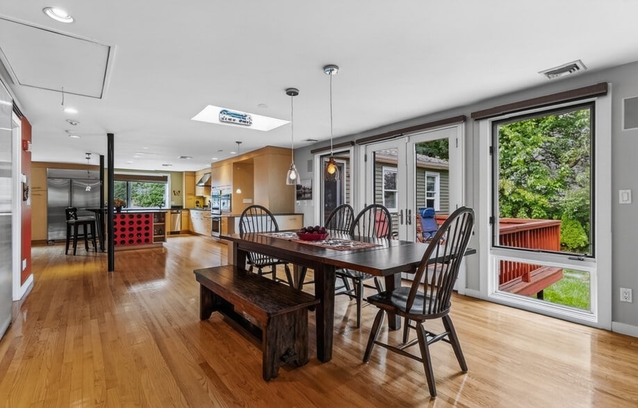 Building Photo - 15 Suban Pl