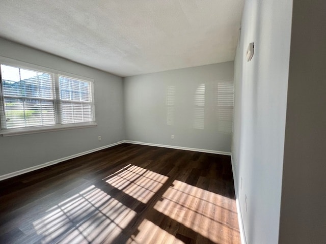 Building Photo - 1002 Willow Dr