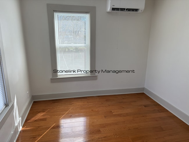 Building Photo - 111 Johnson St