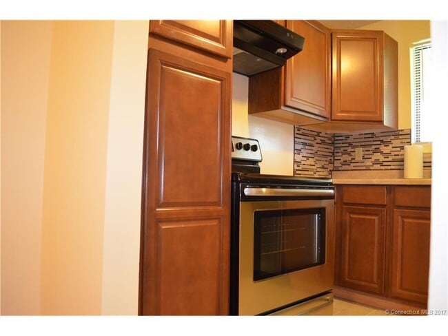Building Photo - 23 Amato Dr