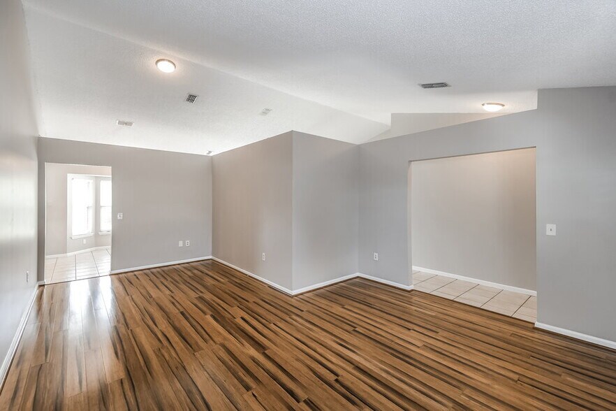 Building Photo - 1848 Broadhaven Dr