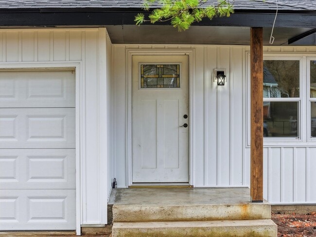 Building Photo - 503 S Forest Ct