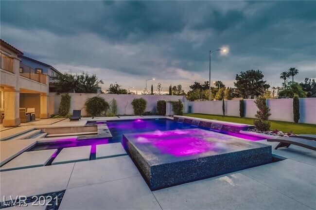 Building Photo - 7148 White Bloom Ave