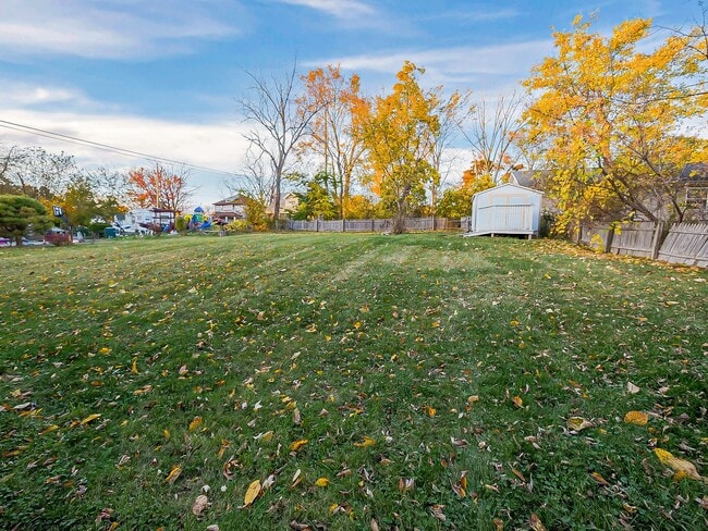 Building Photo - COMING SOON! Charming 3-Bedroom Home in the Heart of Pontiac