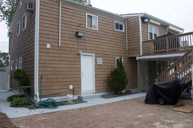 Building Photo - 1069 Callahan St