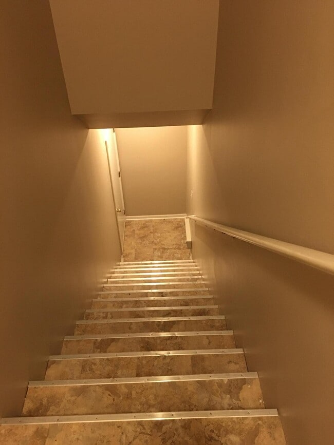 Building Photo - 20209 Chesapeake Cir