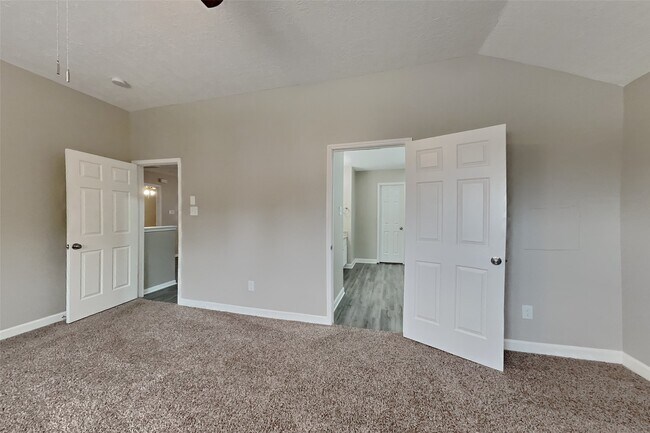 Building Photo - 21884 Whispering Forest Dr