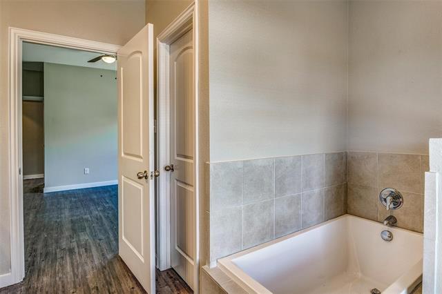 Building Photo - 1114 Woburn Dr