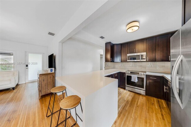 Building Photo - 172 Bentley Dr