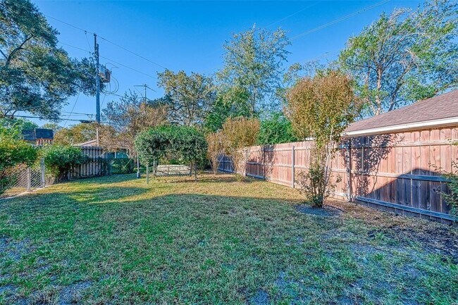 Building Photo - 6543 Kury Ln