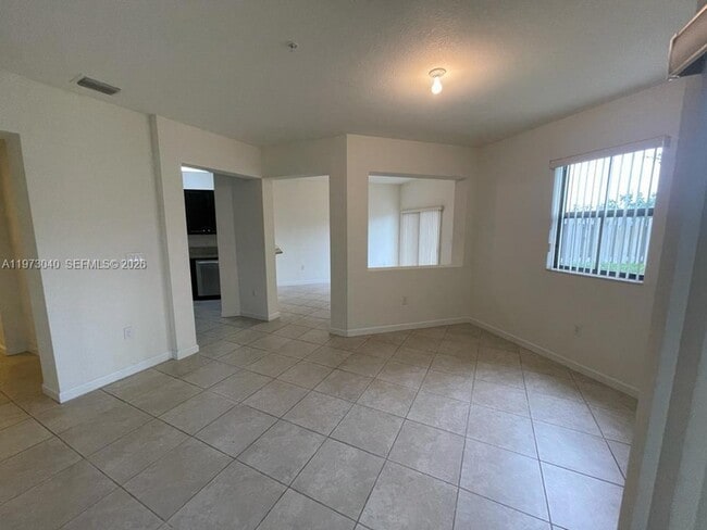 Building Photo - 10600 NW 88th St