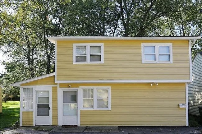 Building Photo - 706 Nash Rd