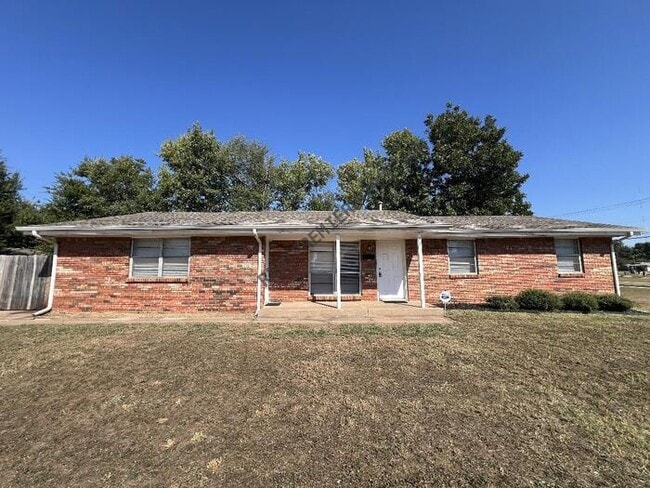 Building Photo - 301 NW 81st St