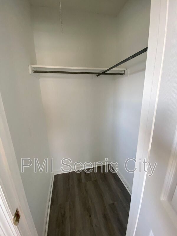 Building Photo - 168 Reynolds Dr