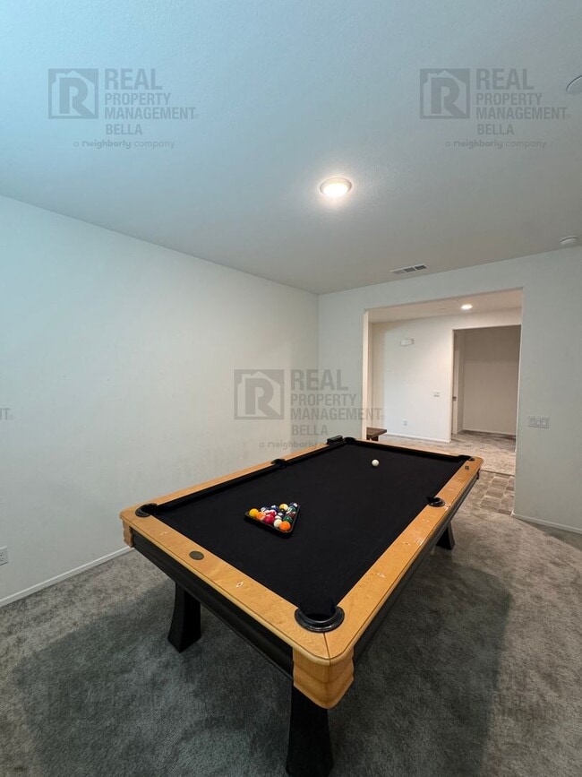 Building Photo - Beautiful 3 Bed, 2 Bath Single-Story Home in McSweeny Farms with Open-Concept Living