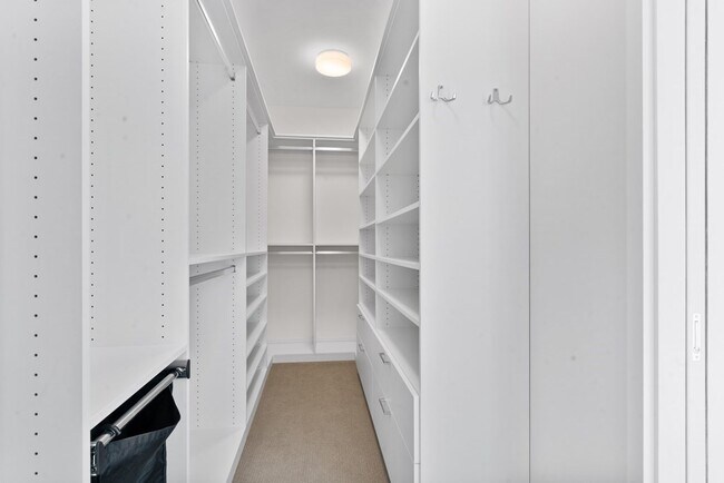 Building Photo - 1 Dalton St