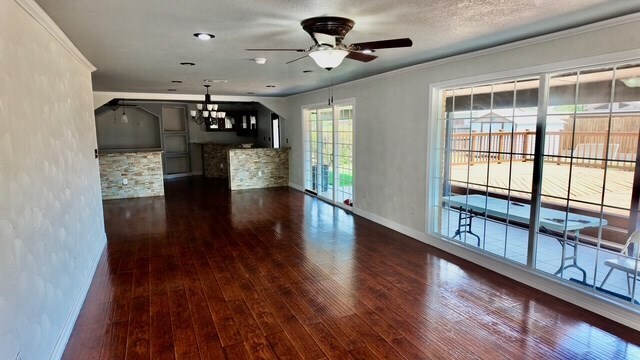 Building Photo - 1706 Emerald Ave