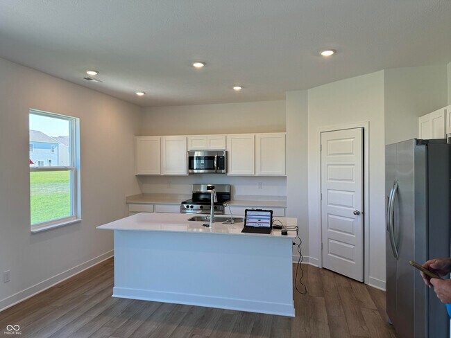 Building Photo - 1048 Bald Tree Dr