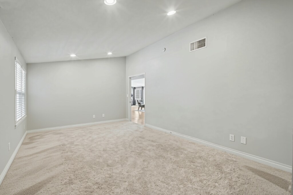Building Photo - 5706 Comanche Ave
