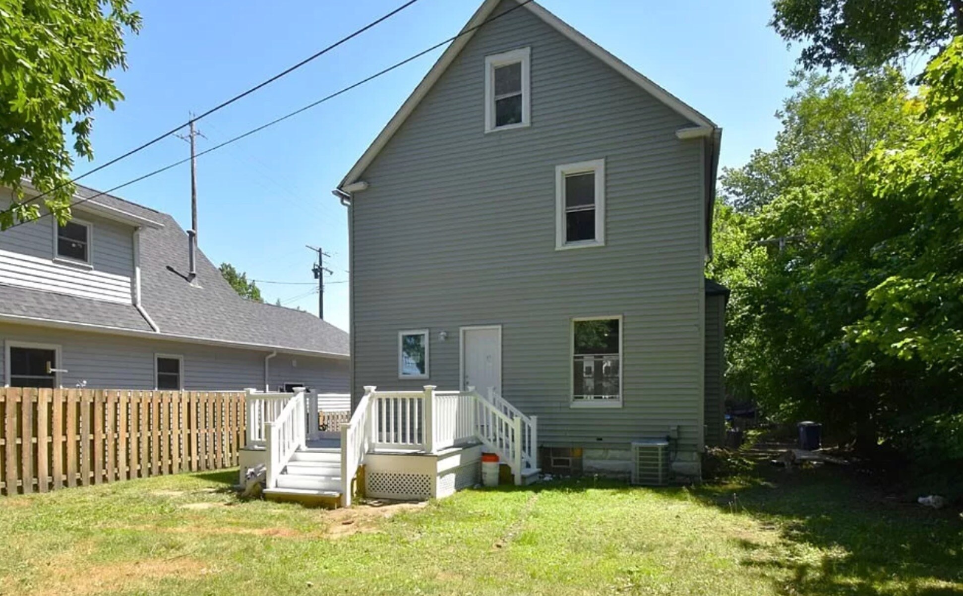Building Photo - 1544 E 120th St
