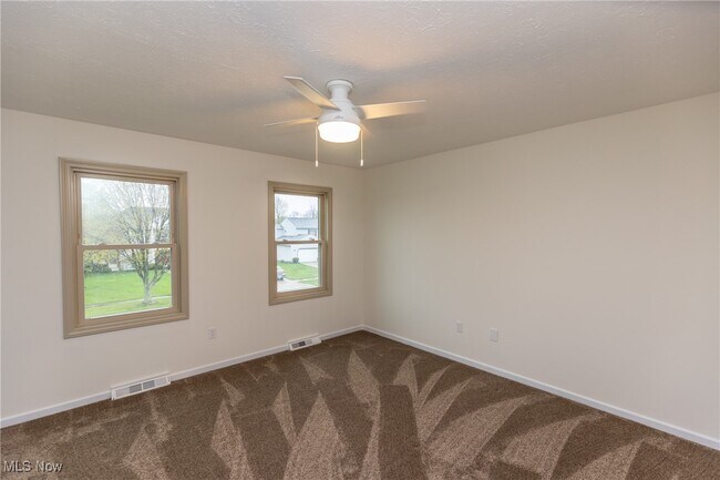 Building Photo - 17016 Greenwood Dr
