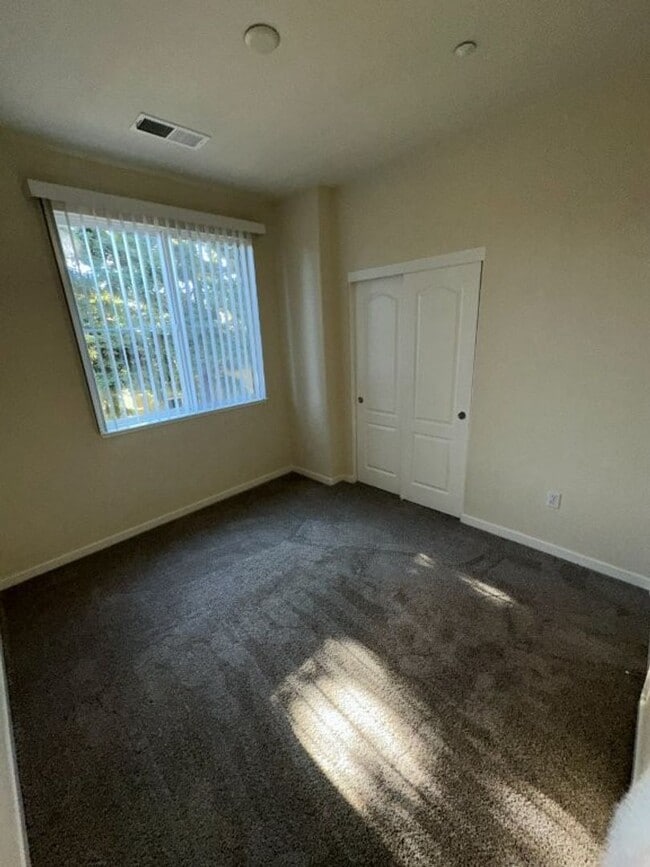 Building Photo - Nor Cal Realty Inc, 3 Bd 3 bth town home with 2 car garage