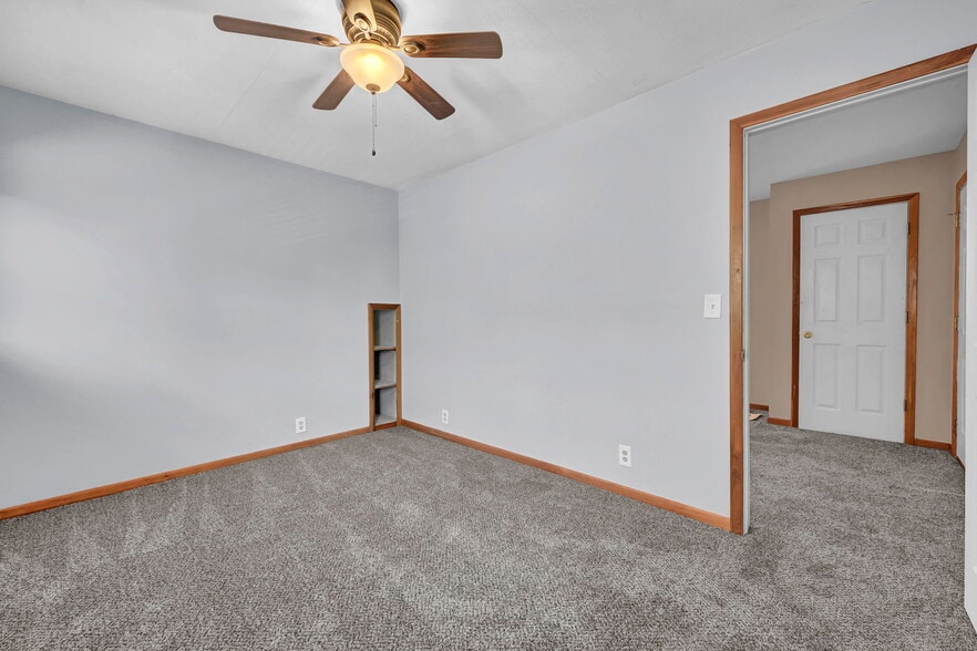 Building Photo - 12401 Fairview Ct