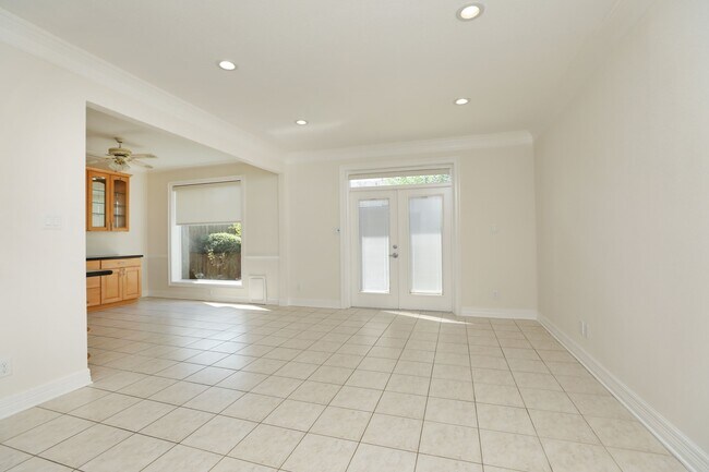 Building Photo - 7499 Brompton St