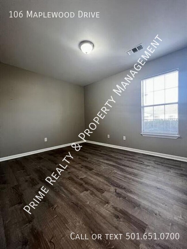 Building Photo - 106 Maplewood Dr