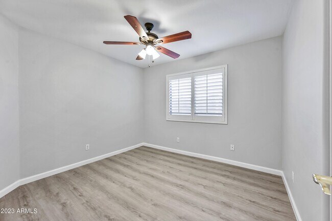 Building Photo - 4728 E South Fork Dr