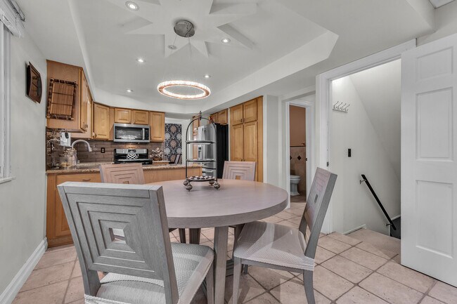 Building Photo - 5555 Patterson Dr