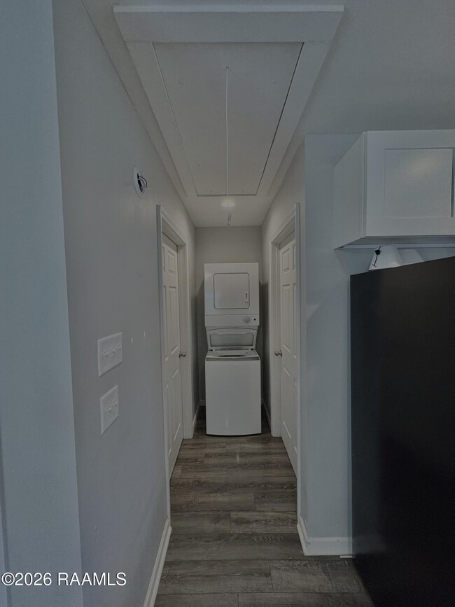 Building Photo - 113 Glenfield Dr