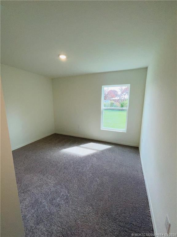 Building Photo - 1701 SE Manth Ln