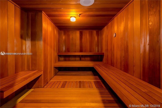 Building Photo - 20191 E Country Club Dr