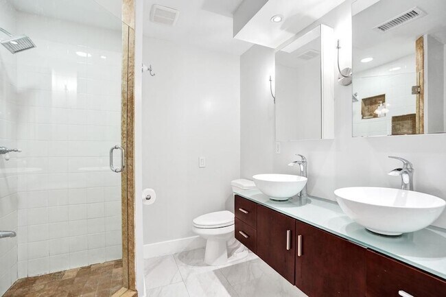 Building Photo - 800 SW 12th Ct