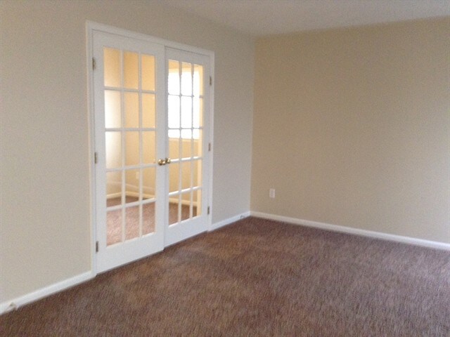 Building Photo - 10 Hunterbrook Ct