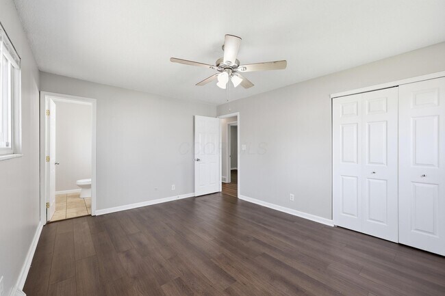 Building Photo - 5240 Carbondale Dr