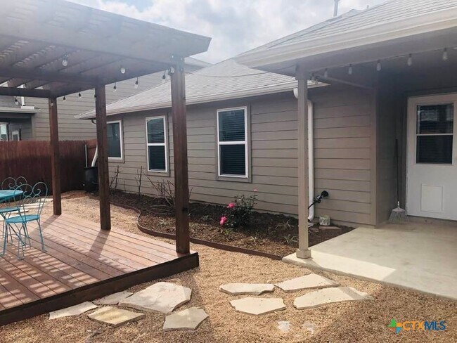 Building Photo - 448 Mallow Dr