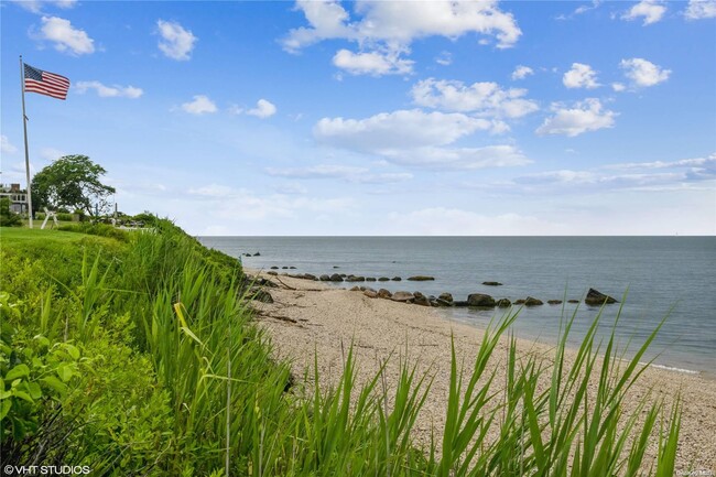 Building Photo - 2420 Plum Island Ln