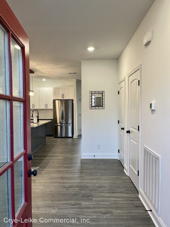 Building Photo - 3 br, 2.5 bath House - 520 Dexter Dr