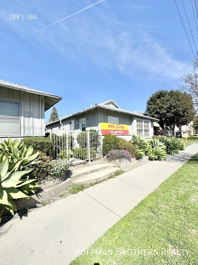 Building Photo - 13457-13463 Burbank Boulevard Sherman Oaks...