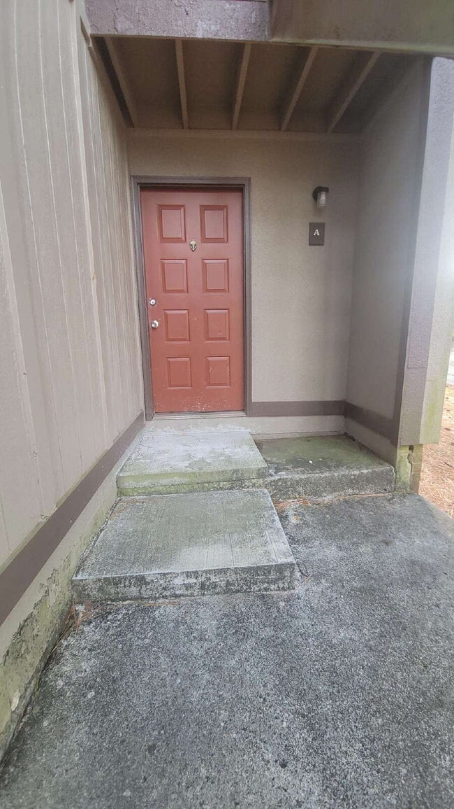 Building Photo - 906 Candlewood Dr NW