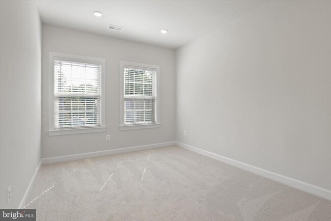 Building Photo - 3704 McLean Ave