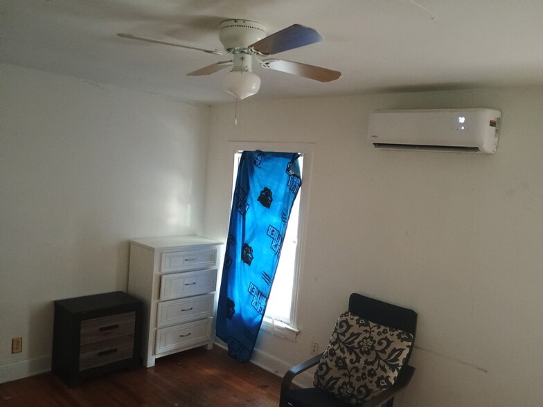 Building Photo - 2806 Nueces St