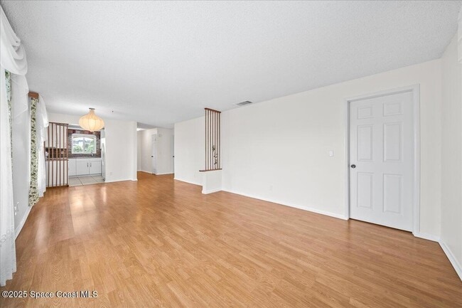 Building Photo - 201 St Lucie Ln